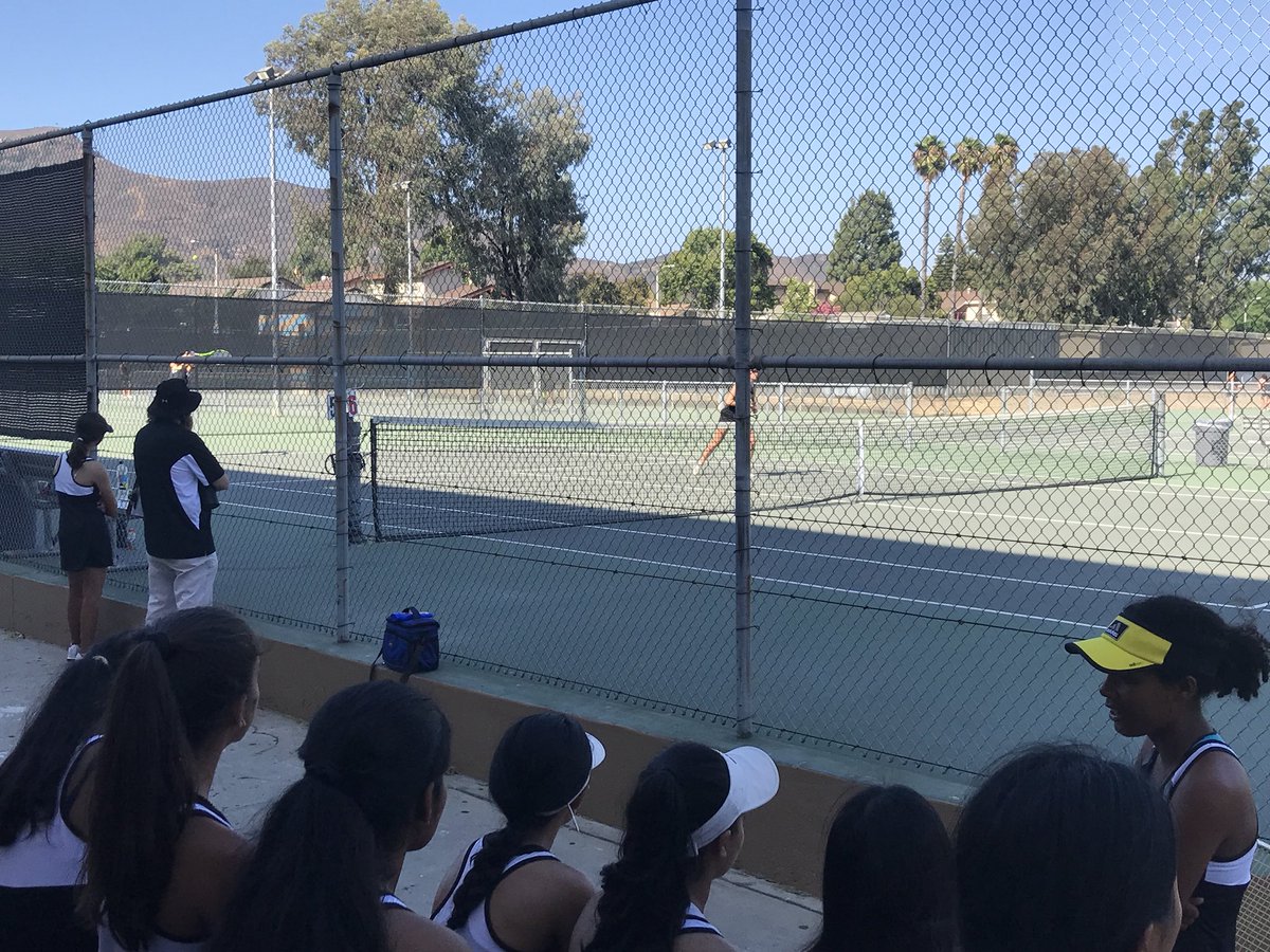 browne47's tweet image. Panther tennis 🎾 taking on Oak Park in the home opener! #blackcatattack #pantherpride @NPHSAthletic