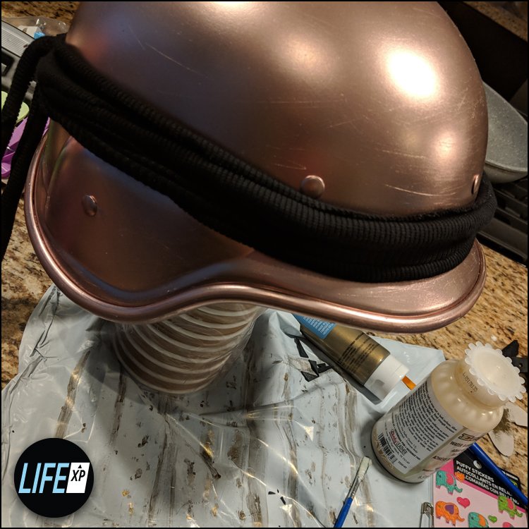 LifeXP_Series's tweet photo. For all the work that goes on in front of and behind the camera on a film set, many more hours of work go into creating the world the characters live in. Sneak peak at "Goldie's" (@JagenJ ) helmet in process! 😎🎬

#filmmaking #bts #setlife #costumes #creativity #wardrobe #art https://t.co/uTK7b55jZC