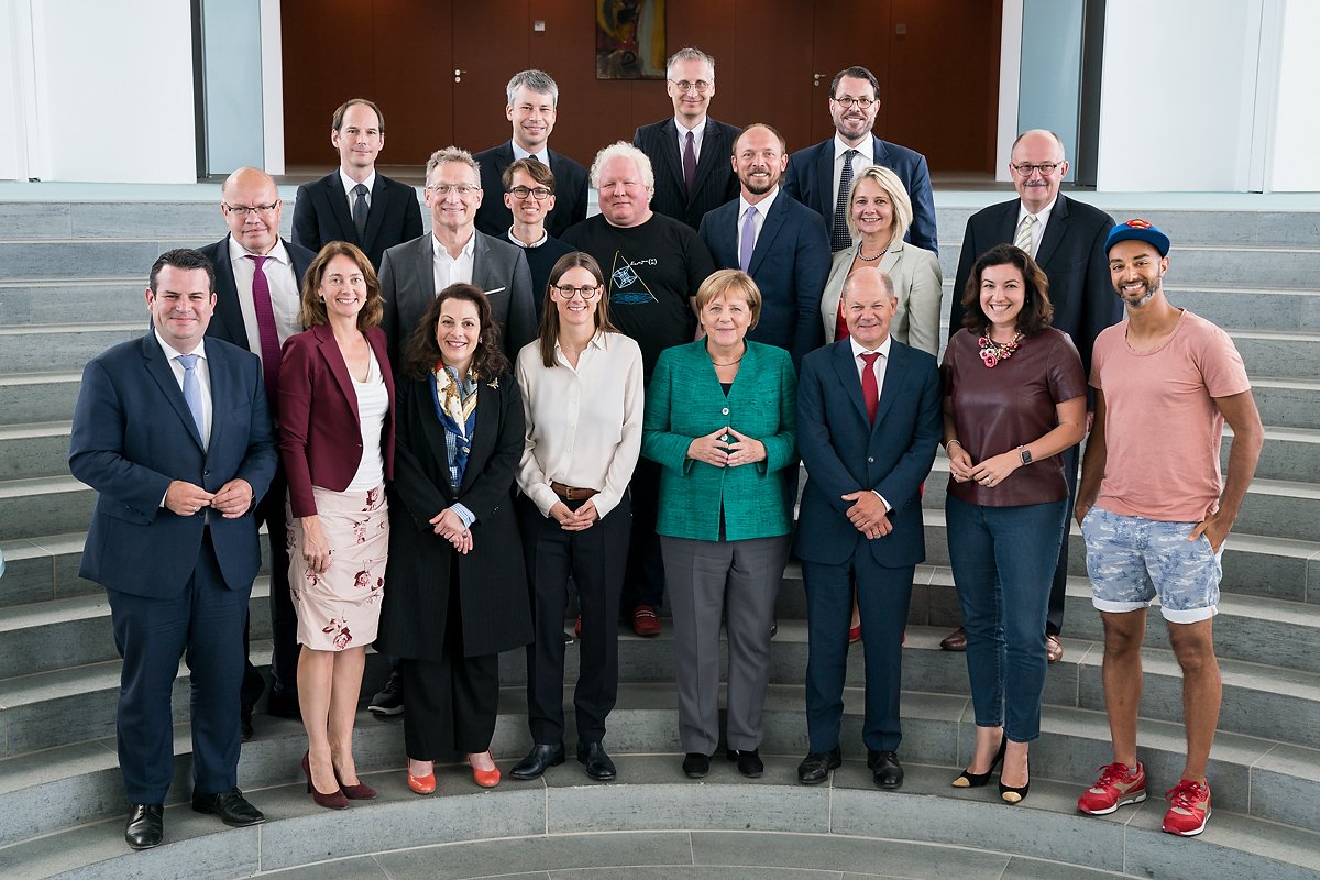 BrrrEtto's tweet image. When the new Advisory Council on Digital Policy of the German government is formed and you rock up to the photo shoot with Chancellor Angela Merkel in shorts, a t-shirt and superman baseball cap! #LikeABoss #TechIsCool

Nice one @IjadMadisch!