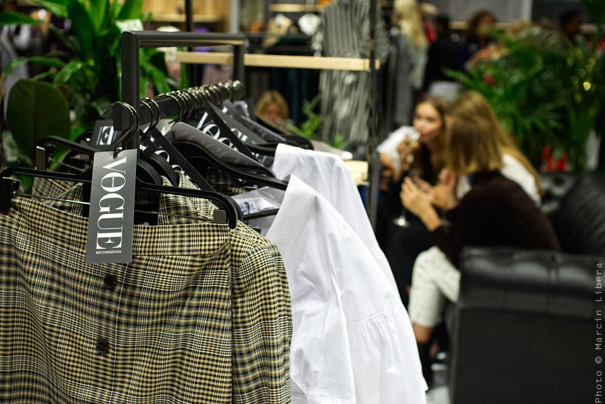 marcin_libera's tweet photo. Reserved to present a new collection of clothes opening the same autumn season on during the evening shopping promotion."Oxford Street In-Store Event" a year after the official opening of the Oxford Street store. @ReservedUK #ReservedforLondon #ReservedUK @BritishVogue https://t.co/OT6od9qhxO