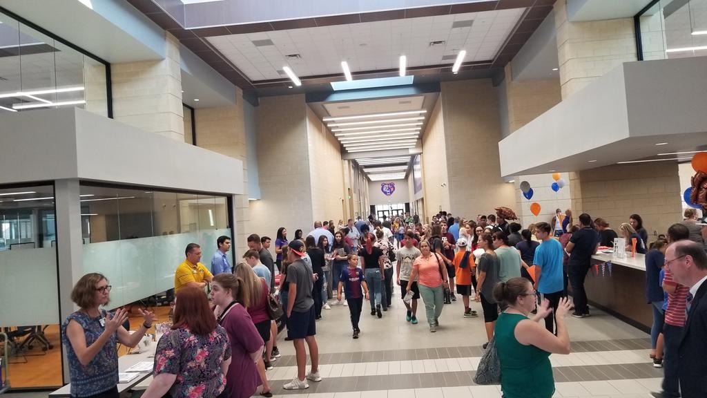algaze_josh's tweet photo. Grand Oaks Mini College Fair before our Open House. https://t.co/xLvhlkCmki