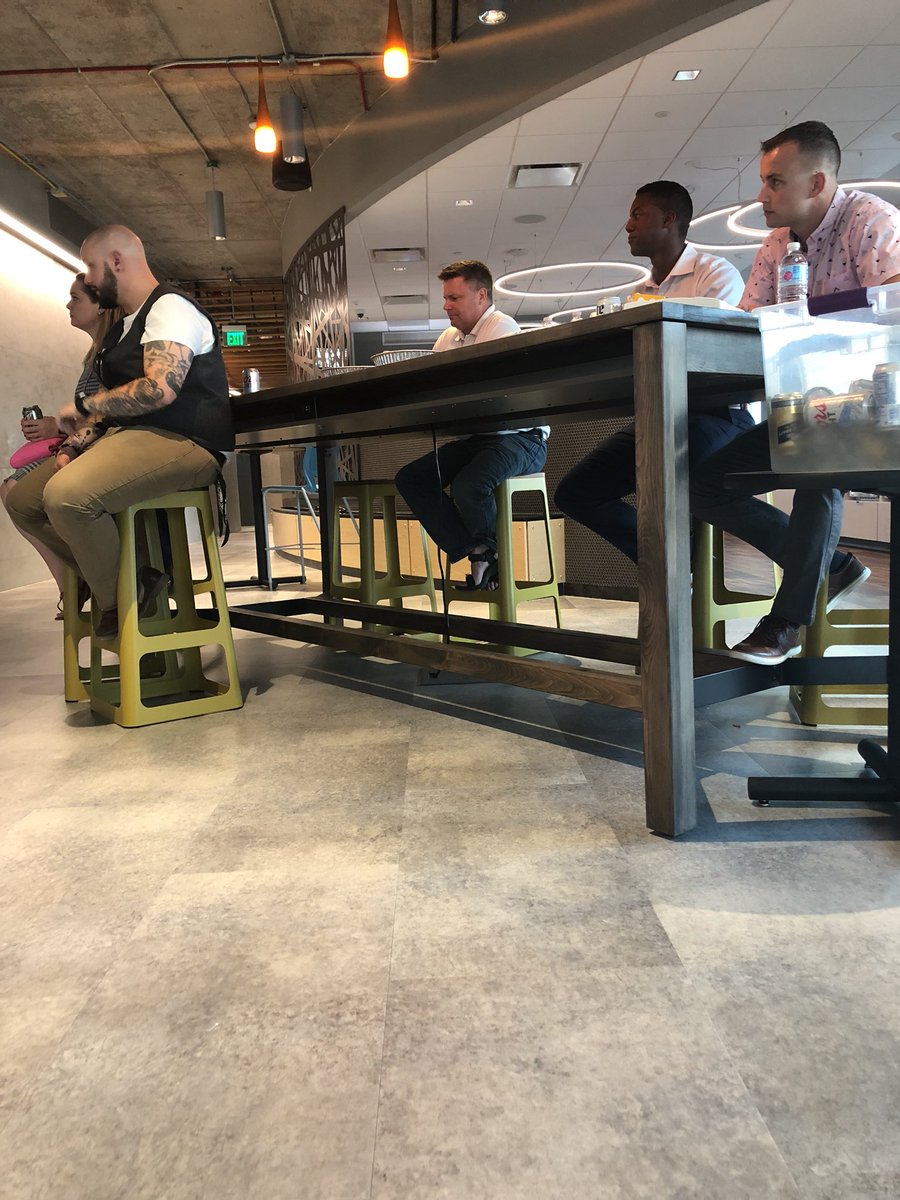 AmFamVickiW's tweet photo. Honored to be networking with  veteran entrepreneurs @BunkerLabsWI #investinvets https://t.co/TVPZxWQA5k