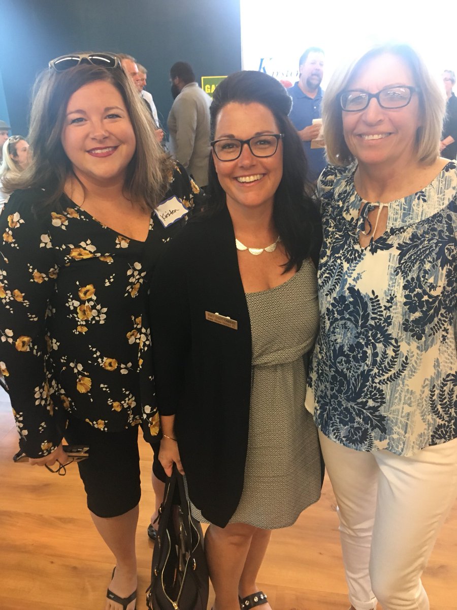Linn_County_Dem's tweet photo. Three exceptional candidates in Iowa! @Kirsten_RM @tracyehlert @RitaHart4LG #IA01 #IADemProud  #IAGov #IAHouse #BigBlueWave 🌊 https://t.co/wrP1oX7JJa