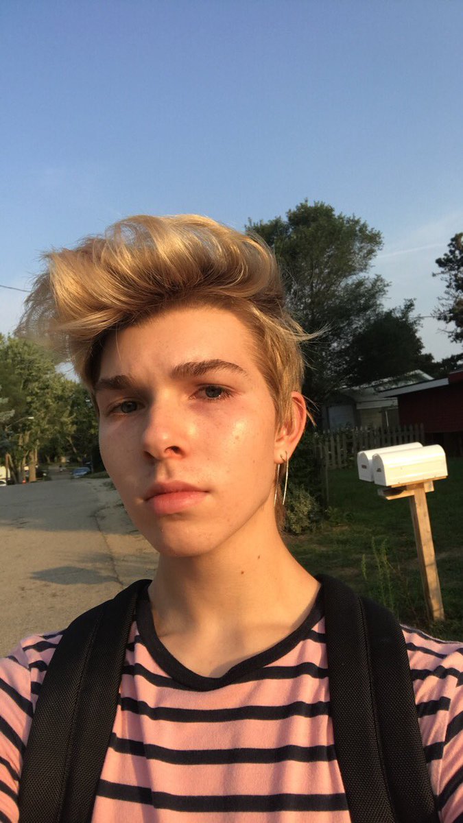 MelodrmtcLoser's tweet photo. Too ugly for Instagram so I joined twitter 🤷‍♂️🤦‍♀️ https://t.co/ZL9qKiISq0