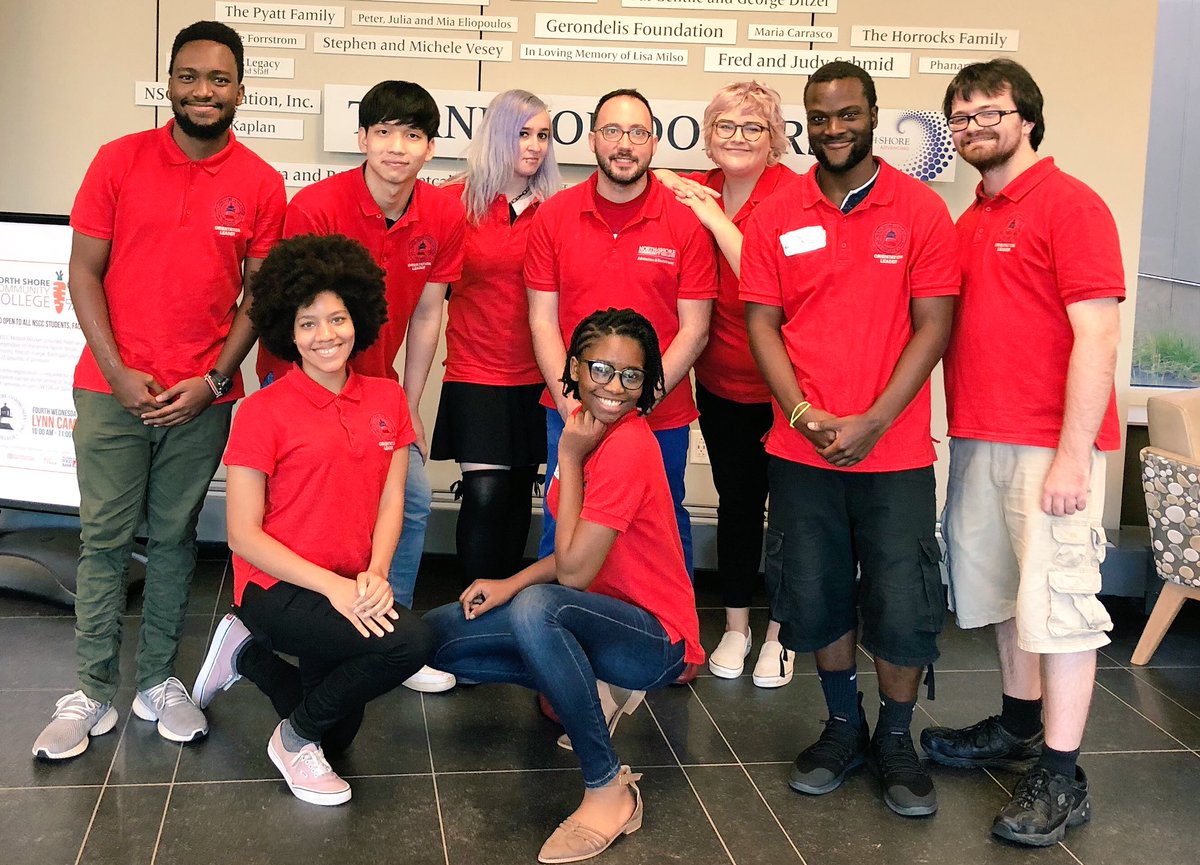 _elainekm's tweet photo. Itโs a wrap! Brian Falter and a team of super Orientation Leaders managed 3 weeks of @northshore_cc new student orientations on both Danvers and Lynn campus locations. @NSCC_VPSA, what do you think of this awesome photo? #tweetworthy #repostworthy https://t.co/zv4rShUesB