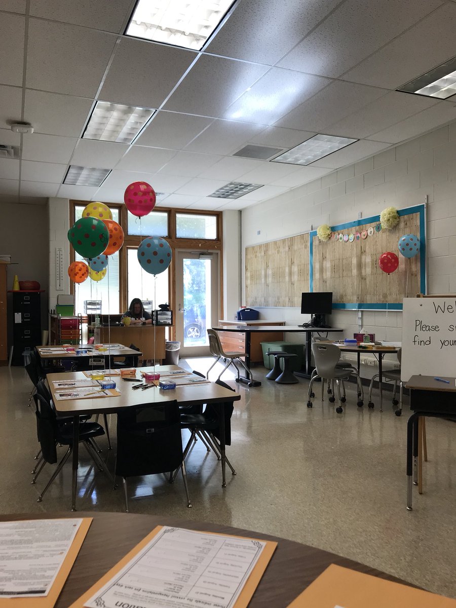 JenniferJacks86's tweet photo. 9th open house is in the books. Ready for a great year! #walkertown https://t.co/5wAHzwcxeE