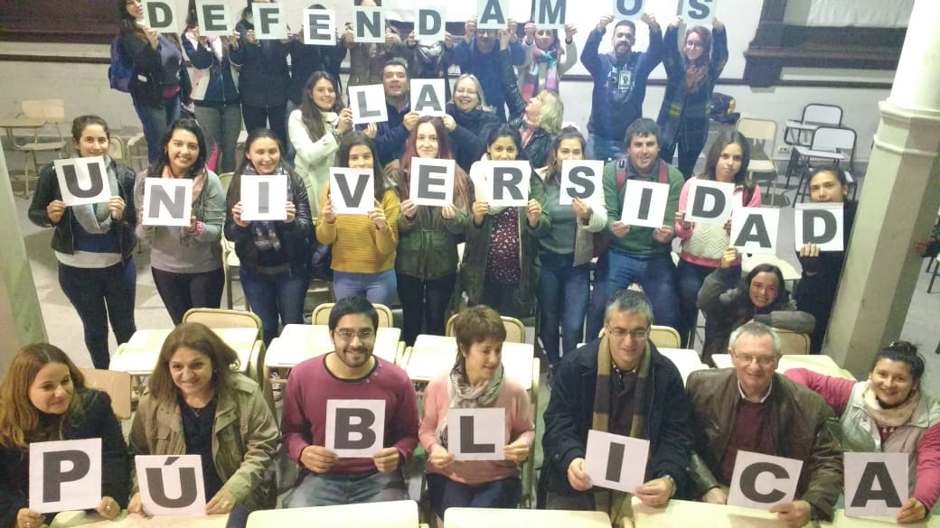 pabloreba's tweet photo. Asamblea interclautros en la Facultad de Bromatologia #FBro #UNER. Se decidieron futuras acciones en el marco del #ParoUniversitario y de la #DefensaUniversidadPública https://t.co/XQgZXU0ouN