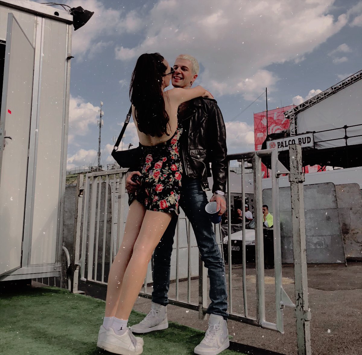 ☁️ ┇❝ En la mañana tu recuerdo, en la tarde deseos de verte, en la noche un sueño y en el sueño, vos. ❞