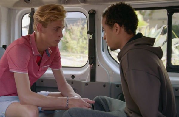 Nouveautes Tele Auf Twitter Le Resume Integral Demainnousappartient Du Vendredi 24 Aout 2018 En Avance Findrintigue Lola En Danger Alex Pardonne A Chloe Et Hugo Part En Prison Et Quitte Bart