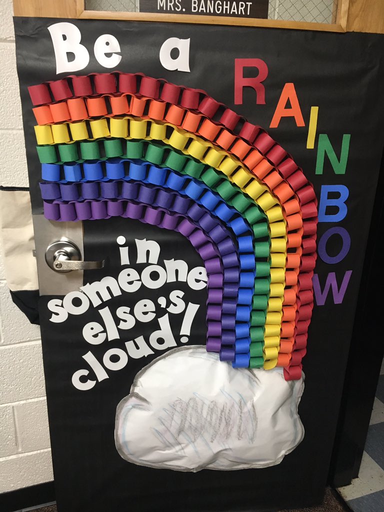 JeriBanghart's tweet photo. What an amazing open house tonight! It's exciting to meet my new peeps and I love, love, love when past peeps drop in to see me! Ready for a fantastic year! #bettertogetherVES https://t.co/2QJkIKkAfS