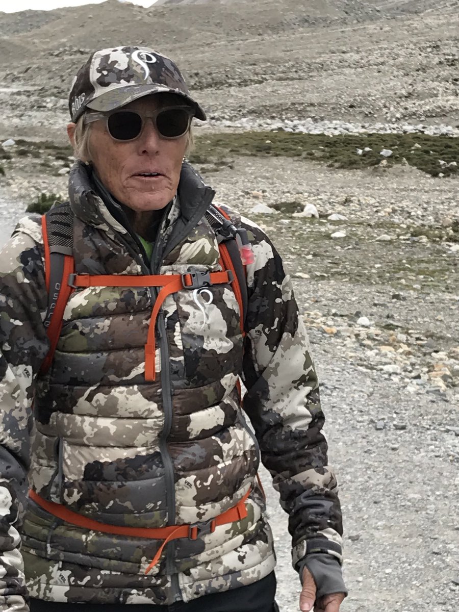 judgejulie's tweet photo. Days over plus 17 & 18k ft. Everest,weather & multiple landslides resulted in best heli trip to Kathmandu once out of China #liveEpic #proiswasthere #proisproud #cumbre #salewa #godBlessAmerica https://t.co/bgxfYN6NfO
