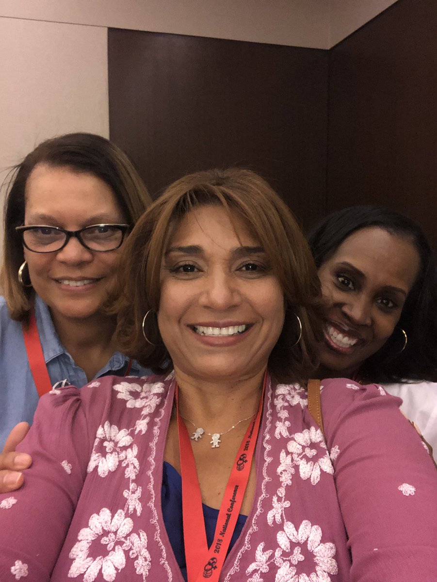arelismreynoso's tweet photo. Happy hour #MPBP moms https://t.co/pzTIDjZXey