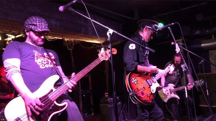 CrashNationEmp's tweet photo. Good Times! @MizzyDiamon from @TheGlockRebels, Pete Sykes from @CrashNationEmp and Steve Creep♠️ ripping up #Mtl's @Piranha_Bar https://t.co/CRCU4nAfOr