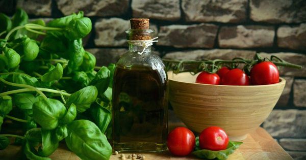 CTMurphy88's tweet photo. Let the experts tell you which food items are a must-have and what's the best way to eat them. https://t.co/ntjAEi6Pj7 https://t.co/fcTAtQg2xs