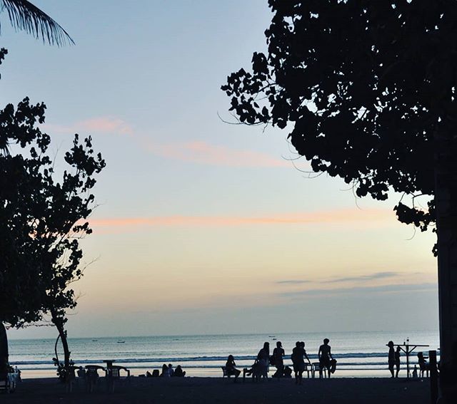 shilpaagarg's tweet photo. August 24 - DUSK
Every sunset brings the promise of a new dawn. - Ralph Waldo Emerson
Which one do you prefer : sunset or sunrise? And why?
#TFC_PhotoChallenge #tfc_dusk #dusk #sunset #dusktilldawn #dawntodusk #dawnordusk #bali #sunsetatbeach #sunseta… https://t.co/nXqM0tM2j4 https://t.co/EKKWBspPXZ