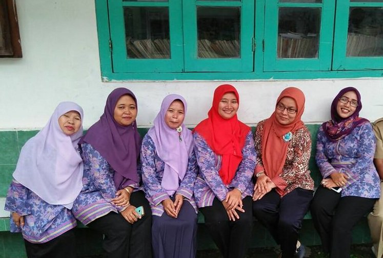TWK_WIN's tweet photo. WINCENTRE...Ibu Titiek Wintri Komaliah, S.Pd , Bersama Keluarga Besar Taman Karya Madya Teknik ( TAMSIS ) Cabang Cirebon. Mendidik dan Membentuk karakter Bangsa... https://t.co/AmLHuHmHO7