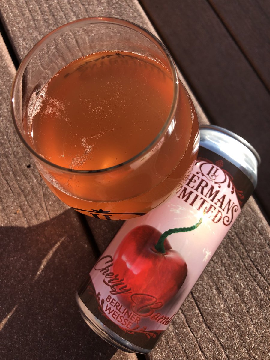 Deck beers make the best beers #beer <a href="/BrewNH/">Brew New Hampshire</a> #lakelife #AfternoonDelight