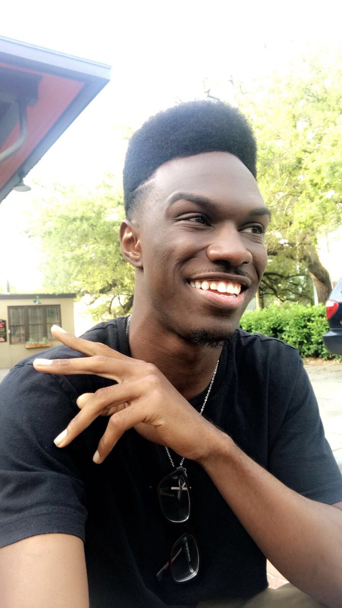 theonlycell's tweet photo. #FineSingleTwitter 🤯 https://t.co/e2cM5pdUks