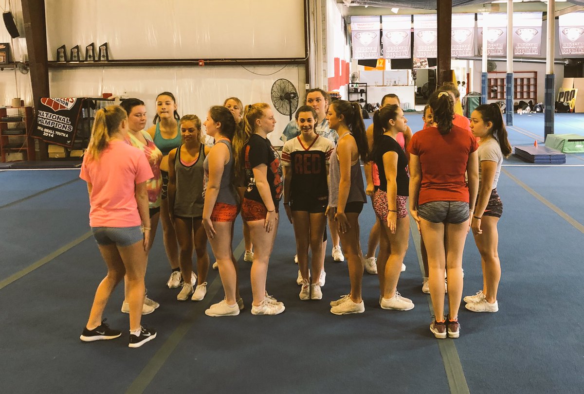 Day 3 is a wrap!  These girls worked SO hard this week at camp and I’m beyond impressed with their determination and attitudes.  If this is a preview of what this team is capable of, watch out... #leicestercheer🐾 #yasqueenLHS