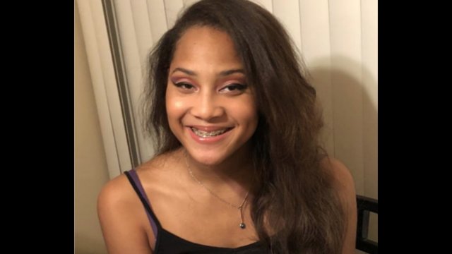 fox32news's tweet photo. RETWEET TO HELP: Missing 16-year-old Chicago girl last seen in Jefferson Park https://t.co/fVrtbgGzED https://t.co/yxchUnqRz4
