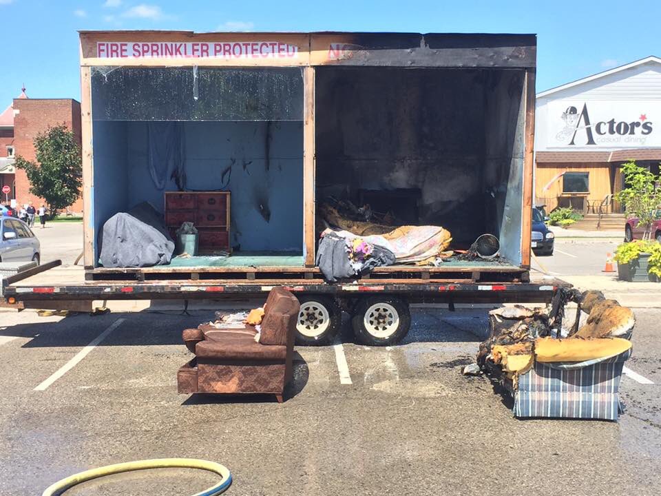 firesprkpodcast's tweet photo. Throw back to before the #firesprinklerpodcast was around, and I was talking sprinkler with Wallace-Kent Sprinkler Systems Inc. Around southwestern Ontario!
Who’s interested in side by side burns this fall??
@StClairFire @ckfiredept @SarniaFire @WindsorFire1 @LeamingtonFire1 https://t.co/GL9xgRRGcX