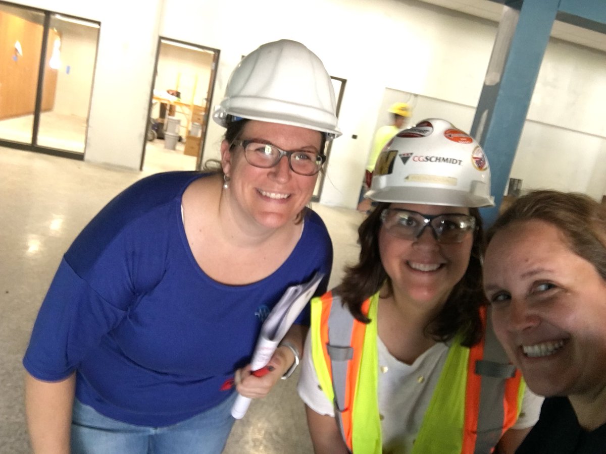 teresaw_EUA's tweet image. Love working with a group of powerhouse women on the Waupun Area School District renovation projects! @rschloercgs  -Missed you today @TGubin! #womeninconstruction #punchlists #collaboration #lovewhatyoudo @EUA @cgschmidtinc