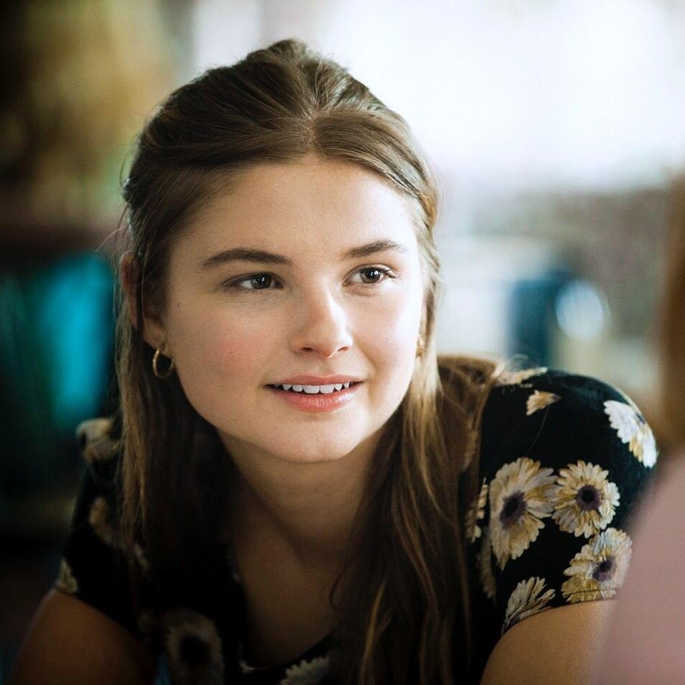 spareroommovie's tweet photo. #ThankfulThursday! We are so grateful for the gorgeous and sublime Stefanie Scott for her charming portrayl of 'Hannah!"
@StefanieScott #JenicaBergere #LauraGreenmanHeine #JamesPortolese #MaryVernieu #AlanCaudillo #BettyMaeCasting #NVFF #SpareRoom
📸 by: @PhillipGraybill https://t.co/gmUVHoRwhh