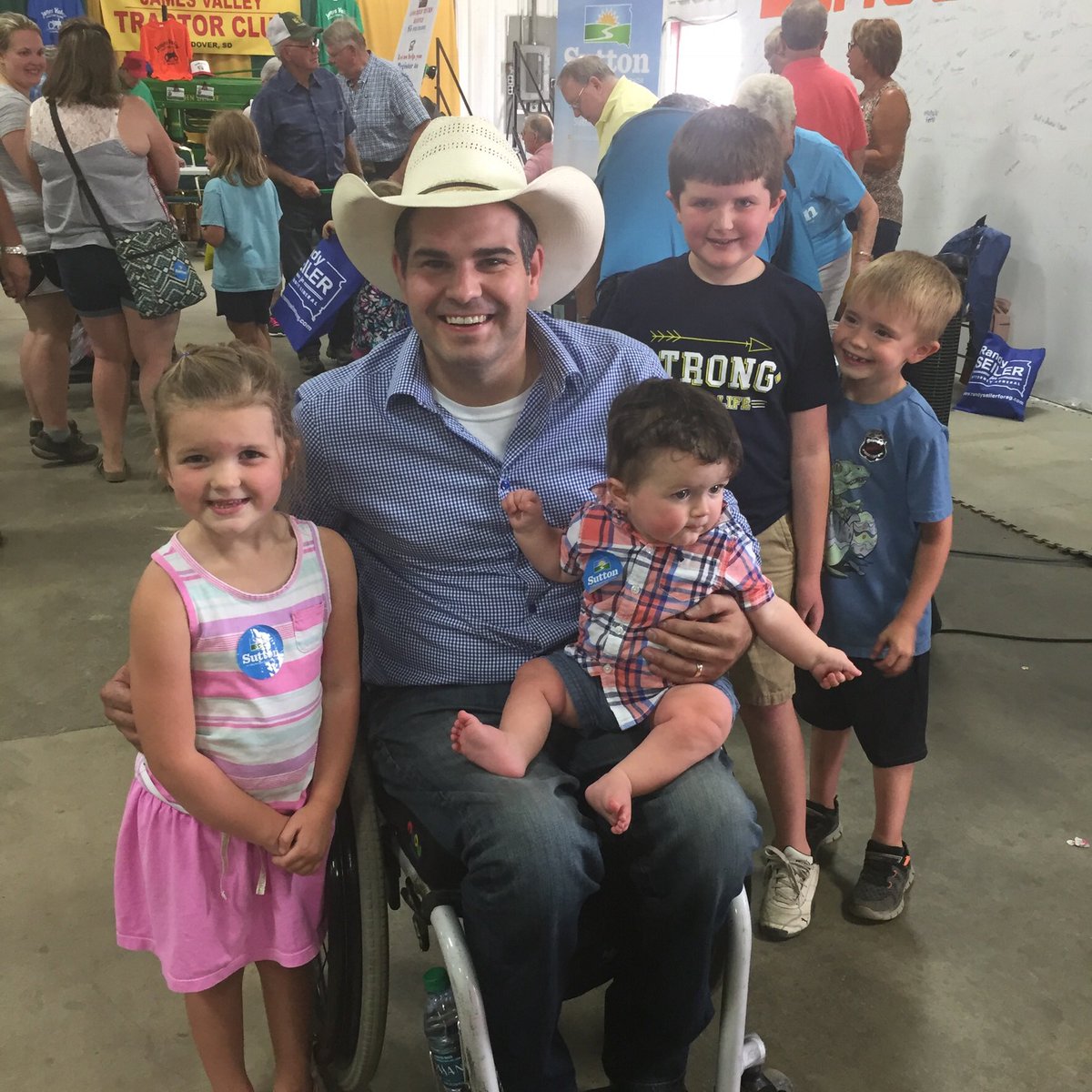 aslarson24's tweet photo. So great to meet @billiehsutton at the Brown County Fair! #Sutton4SD #SouthDakotaStrong https://t.co/HnyW7OUGtf