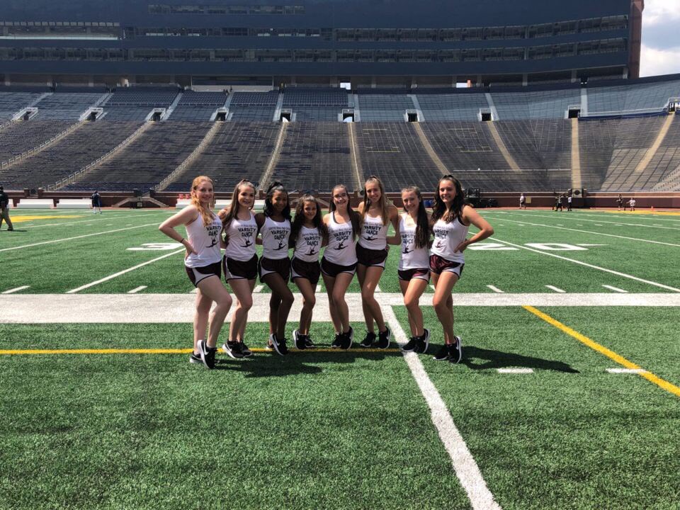 First Football game in the books for the 2018/19 Warren Mott Varsity Dance Team! #WarrenMottVarsityDance #DanceTeam