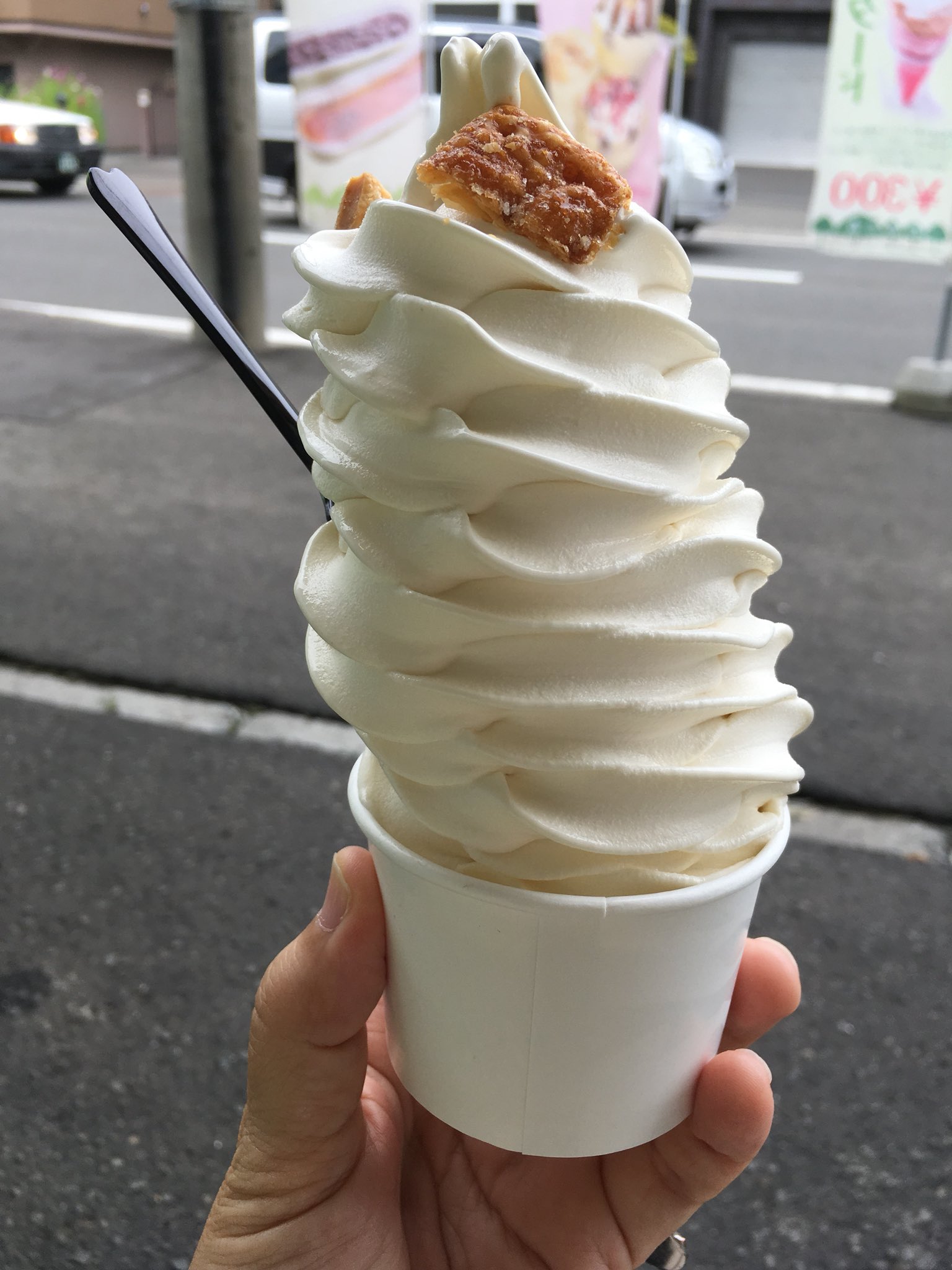 ましゃ ましゃのソフトクリームランキング 1位 札幌の森 2位 北菓楼 3位 八紘学園 不動の1位だった北菓楼を抜き 札幌の森を1位とする 美味しさはもちろんだけど 巻きのデカさとコスパ 種類を総合的に見てのランキング 4位 バーンズ 5位 佐藤水産 6位 ましゃ ましゃのソフトクリームランキング 1位 札幌の森 2位 北菓楼 3位 八紘学園 不動の1位だった北菓楼を抜き 札幌の森を1位とする 美味しさはもちろんだけど 巻きのデカさとコスパ 種類を総合的に見てのランキング 4位 バーンズ 5位 佐藤水産 6位