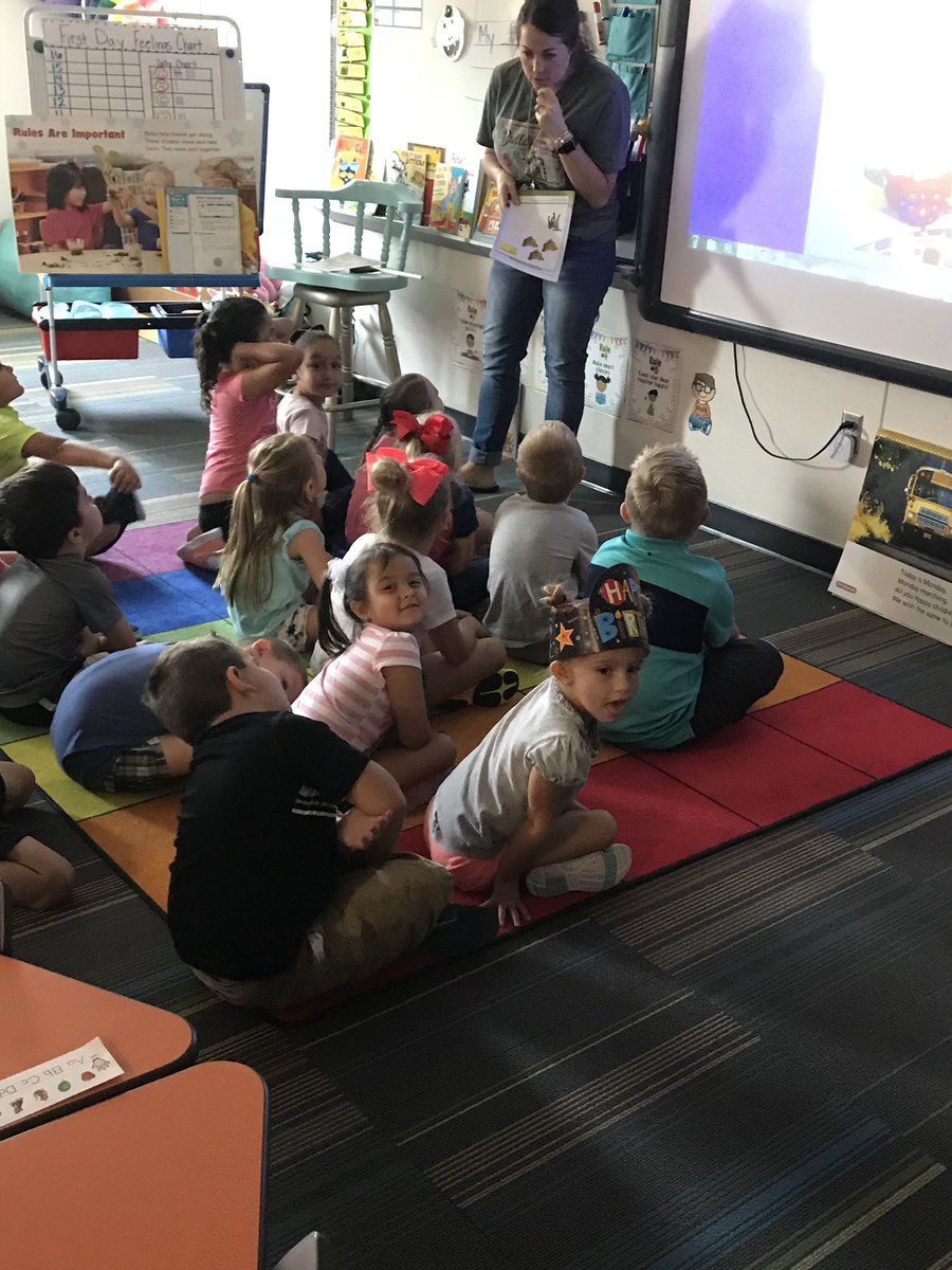 Palmer_ES's tweet photo. Kindergarten practicing numbers! https://t.co/O9s07e9Kr6