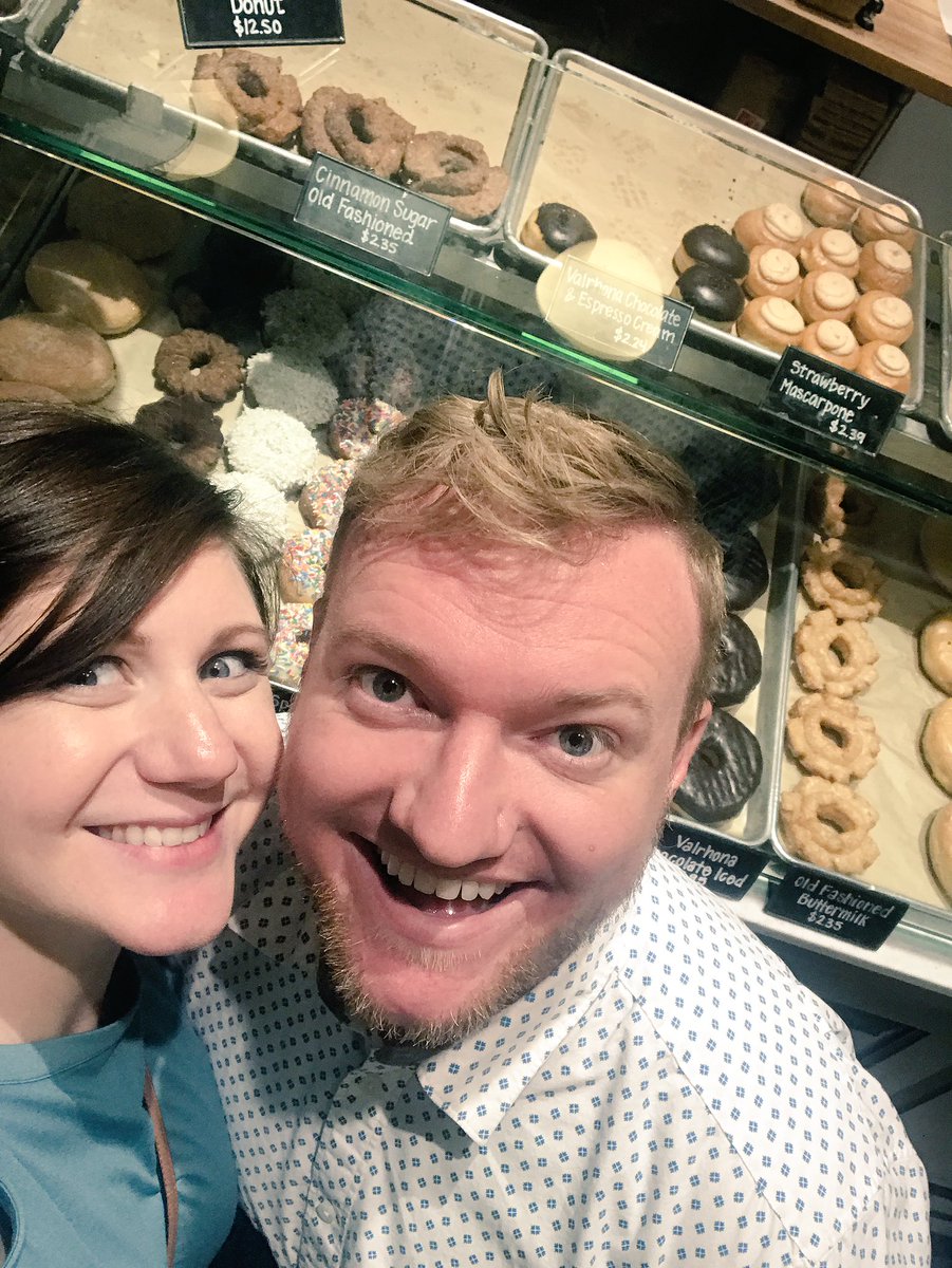 Starting the long weekend off with some late night donuts @FirecakesDonuts @Mike_Jeffries #chicagoweekend