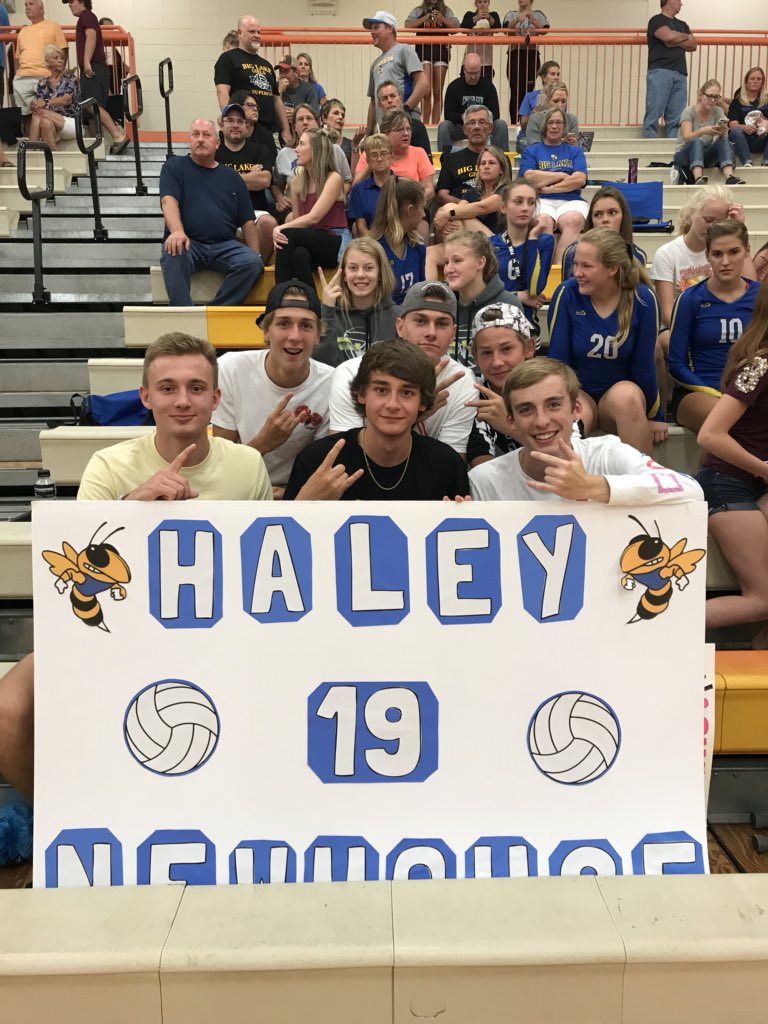 BigLakeFans's tweet photo. Good win over Delano tonight! #biggestsignaward #1000assists @RezacAlyssa https://t.co/LQWfrMbuEj