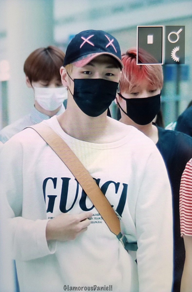 GlamorousDaniel's tweet photo. 0824 ICN 출국 #워너원 #wannaone #강다니엘 #KangDaniel https://t.co/I5aj80WhEv