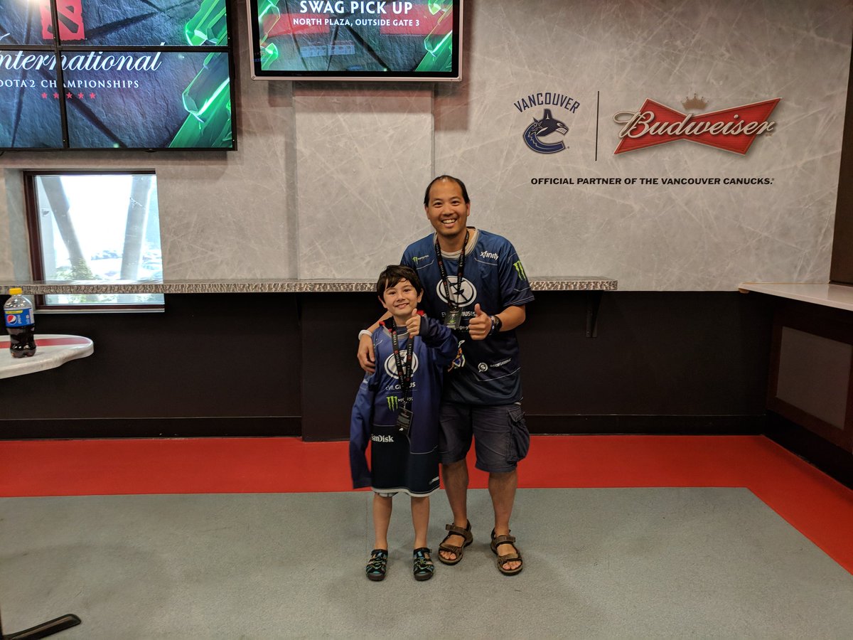 offwinger87's tweet image. All done for #TI8 . Huge thxs to @KaciAitchison and @EvilGeniuses for making this one so special. Gonna be tough to make Nathan's next ones better. ❤️❤️