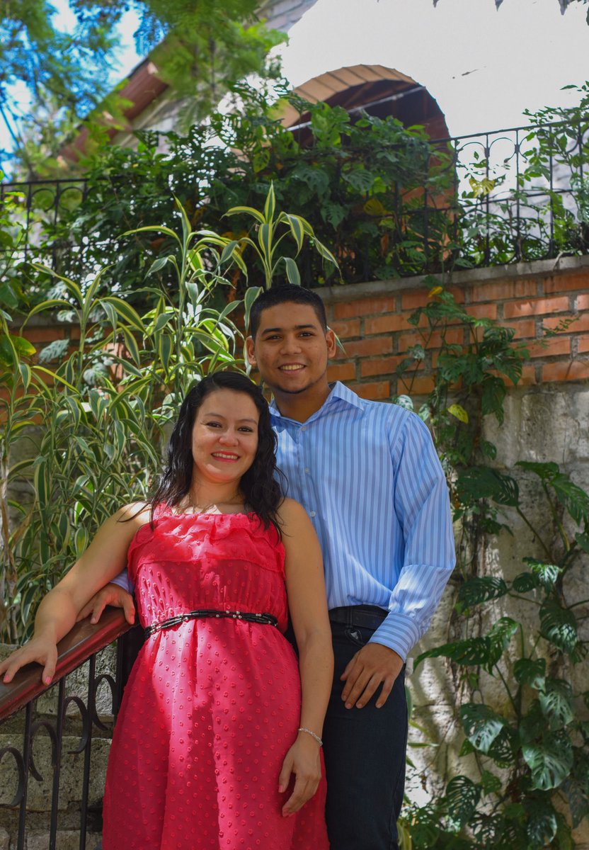 Steveteel's tweet photo. Meet 2nd-year students Daniel &amp; Marbella Rodríguez from Venezuela.
Daniel has a degree in nutrition. They came with the hope of preparing themselves for ministry because of their desire to be used by God.
 #Baxterstudents #Nicetomeetyou https://t.co/tmnA5e1bYQ