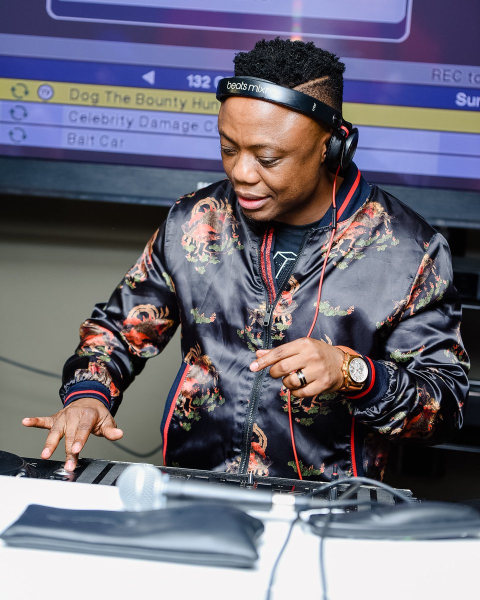 senzo_meezey's tweet photo. Happppppppppppppy Birthday
I wish you all the best😌
#No_Rush
#Sengenzeka_Noma_Yin🙈
#MamlumeAirtime🙌
#Makoya Bearings👑
@DJTira https://t.co/O57gThS9UC