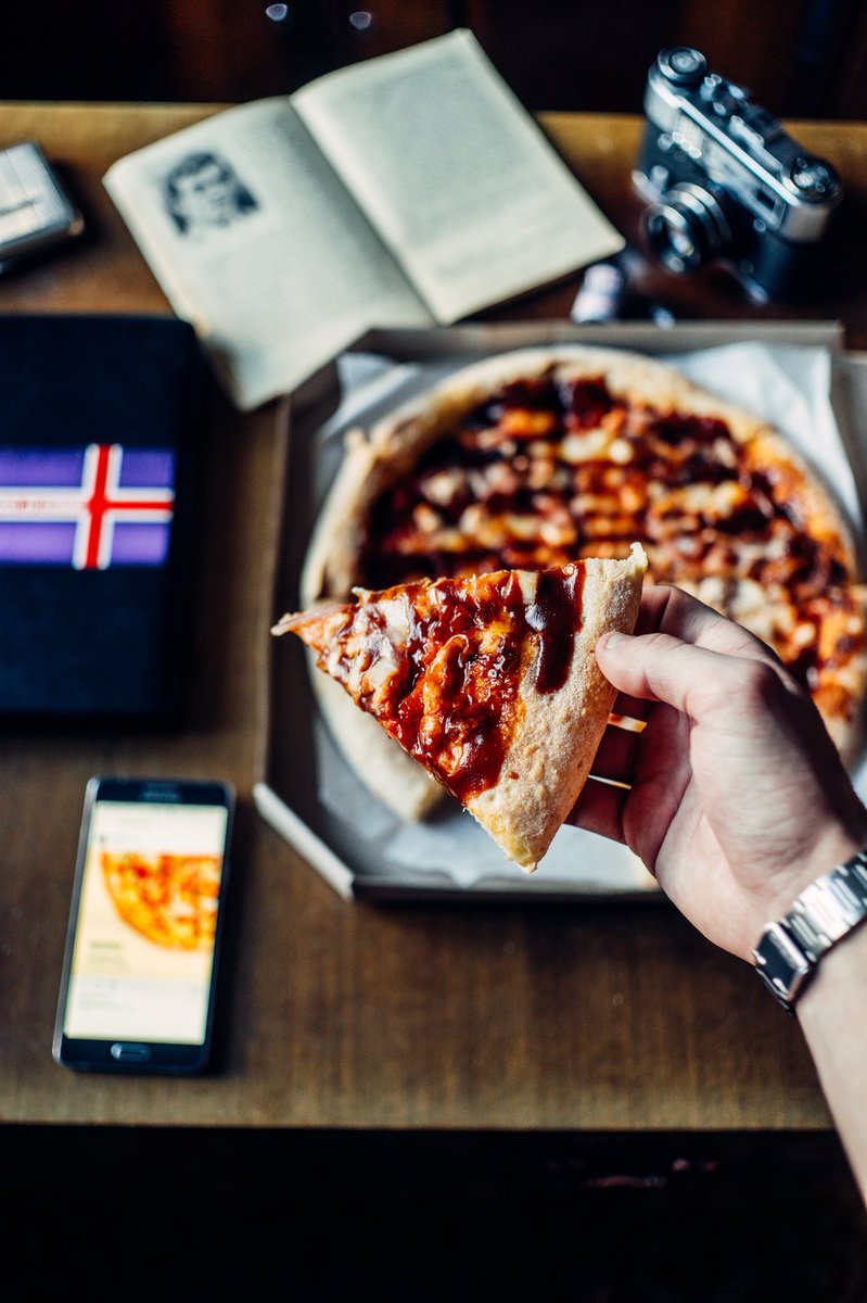 DineMob's tweet photo. Soon you’ll be able to eat pizza as late as you want 🍕🕙 #youcanstartyourdiettomorrow https://t.co/DOy46UQPuO