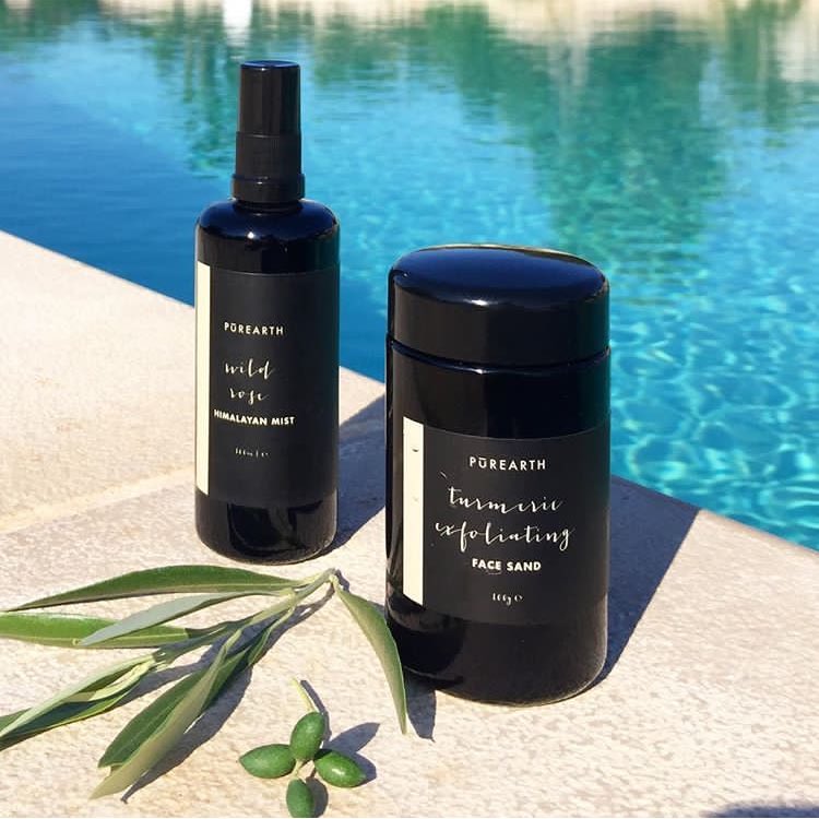 purearthasia's tweet photo. Slow beauty essentials 🌈
Resort wear for my skin 🌟
Wild Rose Himalayan Mist. Turmeric Exfoliating Face Sand 💫
#purearth #cleanbeauty https://t.co/rAVqqI7sJy