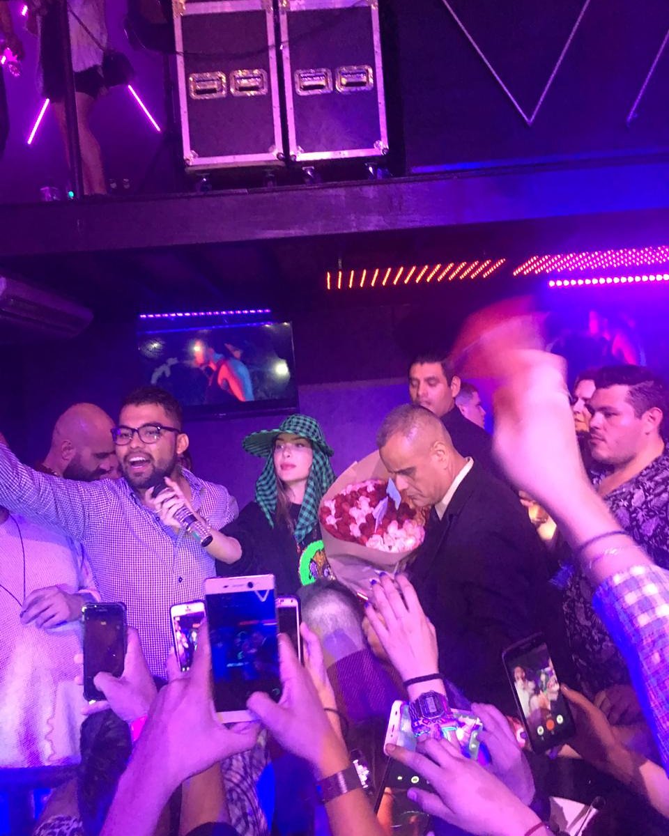 ChicoCATARSIS's tweet photo. @belindapop @ClubBelindaGDL #OpenGdl #SiNoTeGustaelshowtepuedesirhe #yosiimpongomoda #GanandoComosiempre #y ??? #Teimporta ??? https://t.co/qVVpnq7TK1
