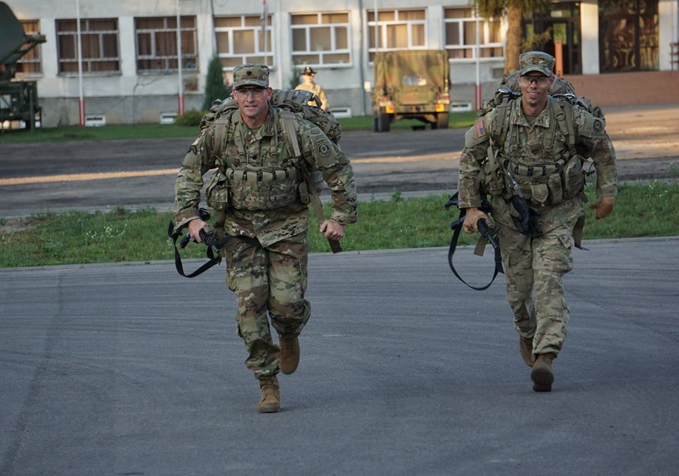 USArmyEURAF's tweet photo. #ICYMI the 2nd Cavalry Regiment hosted a spur ride and along with U.S. Cavalry Troopers, our allies from The Queen's Dragoon Guards earned their spurs. Welcome to the "Order of the Spur"! #StrongEurope (@USArmy  @TheWelshCavalry @US_EUCOM @2dCavalryRegt) #FridaFunDay https://t.co/amGO6ZWwm0