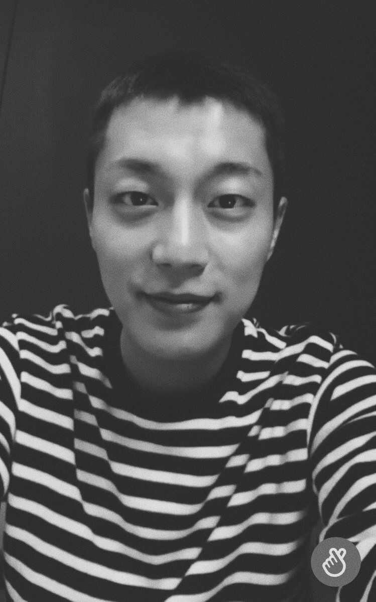 Today is the day you guys have been reminding us about. We are sending Yoon Dujun off today. Despite of the short notice, he tried his best to reach out to us. Thank you, for always thinking of us Lights. I’ll cheerish our memories and will be right here when you are back.