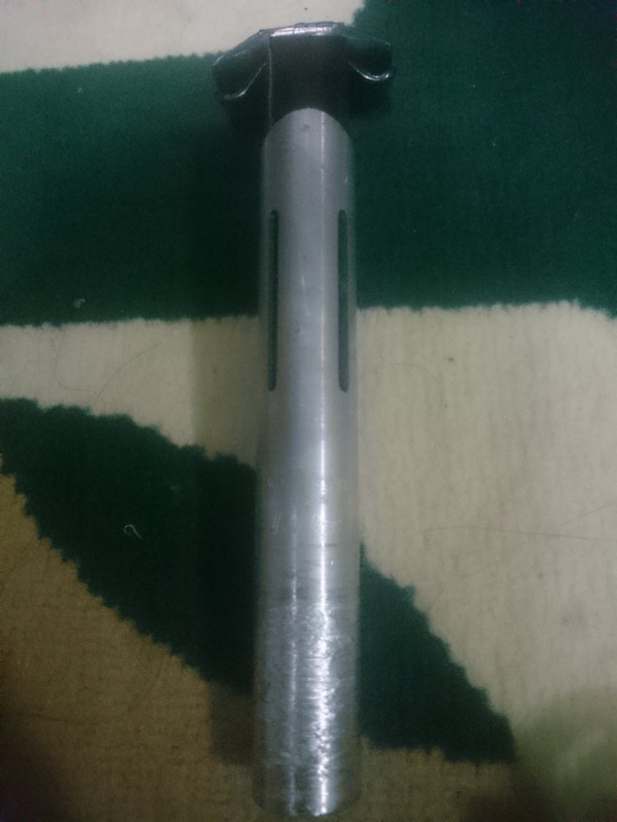 bamdipta's tweet photo. WTS
 fron break 50k(chorme)
Reae break 100k(black)
Seatpost ritto 100k 25.5

Wa:08111332506
#fnfjb https://t.co/AqThASRcuw