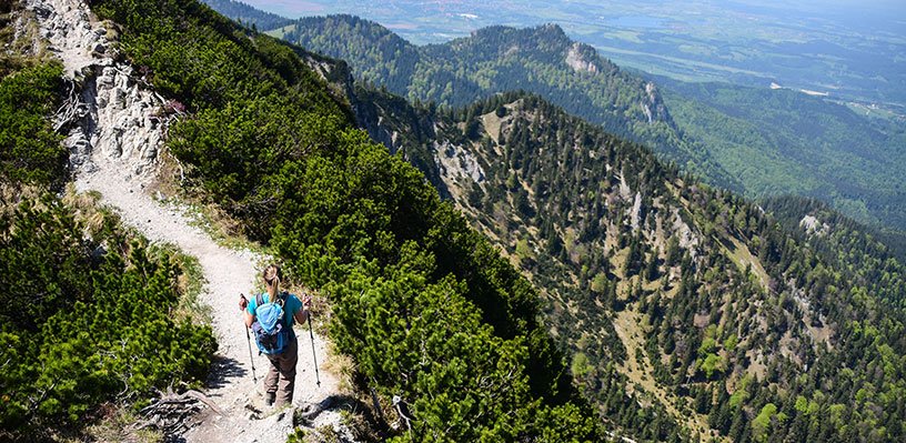 Are you ready for the #adventure of a lifetime? Find out the best #hiking trails in #Bavaria: bit.ly/2vQkhPs