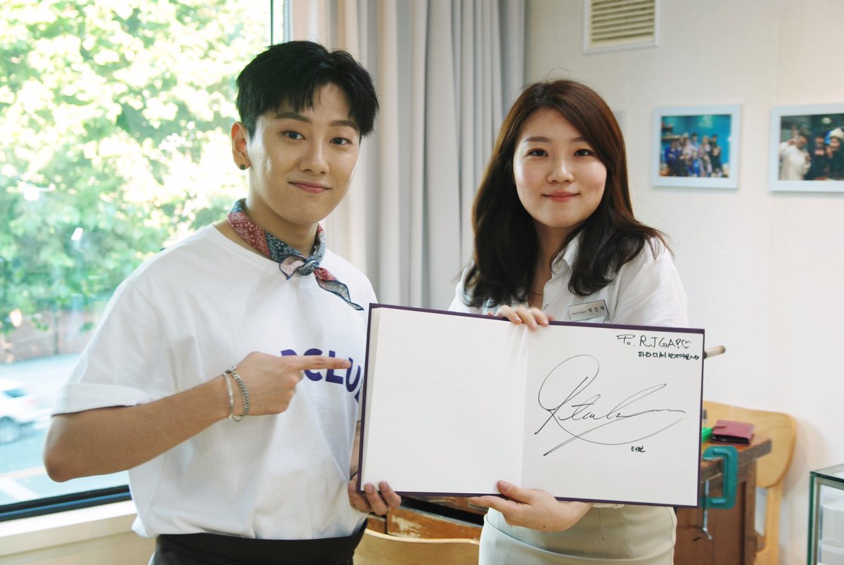 weddingdia's tweet photo. 프로포즈반지와 기념일선물
#반지만들기 #프로포즈반지 #결혼반지 #웨딩밴드 #청담예물투어 #커플반지 #결혼반지 #반지리세팅 #1캐럿 #주얼리디자이너 https://t.co/d1CPLbFHbt https://t.co/olUPXvG5of