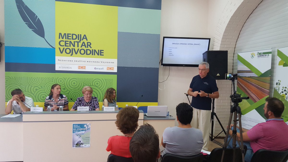ArhusNS's tweet photo. #KLIMATON u #NOVISAD
Prof dr Miroslav Kopecni govori o energiji vetra - Svet i Srbija
"Srbija ima 22% obnovljivih izvora energije. Do 2025 godine moramo podici obnovljive izv energije na 27%. Kasnimo zestoko. 7 godina kasnimo"
@jedanstepen
@ArhusNS
@OSCE_Serbia https://t.co/Cwq3a1PyGy