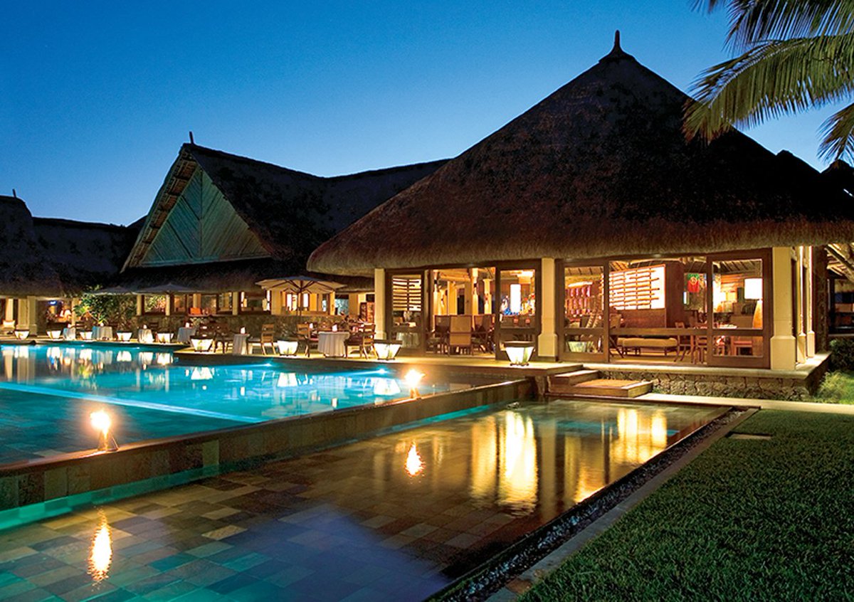 INTOSOL's tweet photo. ☀️-Special: Book your stay at Constance Belle Mare Plage #Mauritius with INTOSOL and save 50 % on all guestrooms on halfboard basis and villas on bed &amp; breakfast basis. Valid for all stays in August and September 2018 (minimum 5 nights).
https://t.co/g7qWuhxYzR https://t.co/nS23hVfQvO