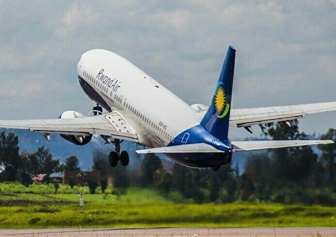 gamanyi's tweet image. #Rwanda is the best👌an amazing country with abundant natural sights around. It is filled with a thousand beautiful hills, gorgeous national parks, lakes with calm waters, deep valley, water falls....
Actually, #VisitingRwanda = winning your #Dreams 😜
#RwOT 
#TemberuRwanda