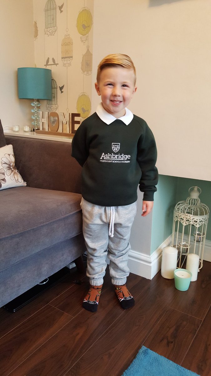 Ruthtomp30's tweet photo. Last day @ashbridgeschool today after 4 years.  Thank you for preparing him so well for his next adventure. First and last day in pre school thank you @AshbridgeBadger 🎓 https://t.co/Q0z0VCV3yR