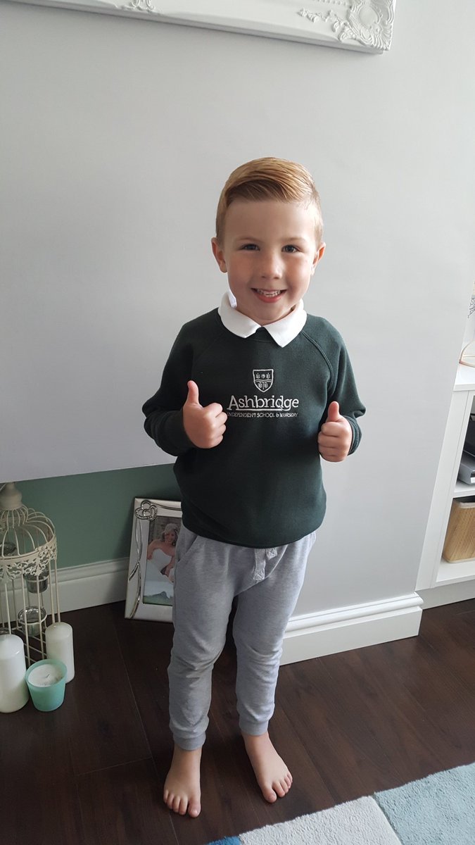 Ruthtomp30's tweet photo. Last day @ashbridgeschool today after 4 years.  Thank you for preparing him so well for his next adventure. First and last day in pre school thank you @AshbridgeBadger 🎓 https://t.co/Q0z0VCV3yR